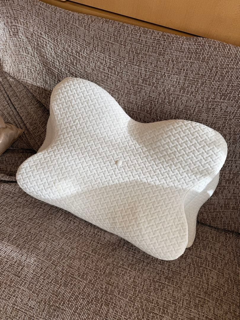 新品‼️ Derila ドイツ製　枕　デリラ　エルゴ　アンチダストカバー付き‼️ Derila Ergo デリラエルゴ 枕 頚椎ネックピロー 睡眠用 人間工学的枕