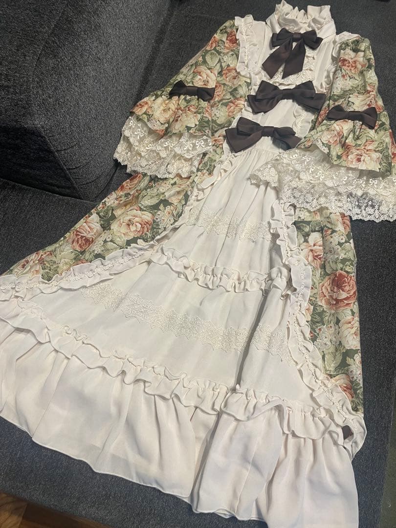 ス*ラ様 イノセントワールド　ワンピース Innocent World｜大人アリススクエアヨークワンピース