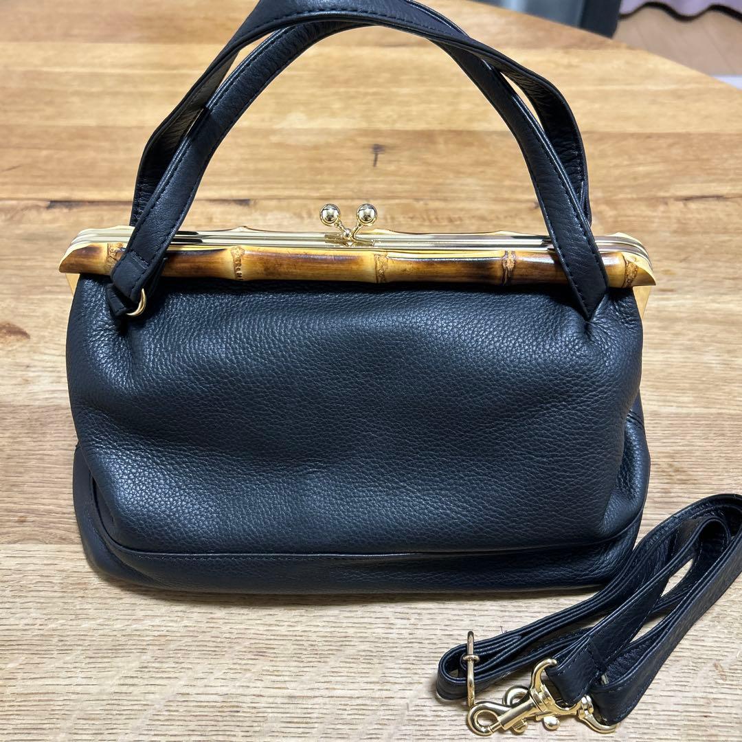 シ*ュ様 新品未使用　POMTATA 牛革　ハンドバッグがま口スコットクラブ系 日本製ブランド POMTATA[ポンタタ] バンブーがま口ハンドバッグ