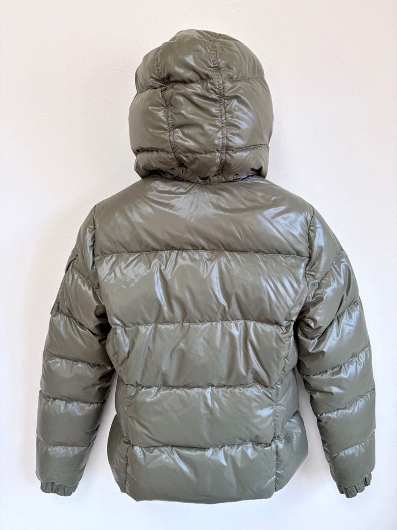 ☆MONCLER フード付きダウンジャケット オリーブグリーン☆ - メルカリ