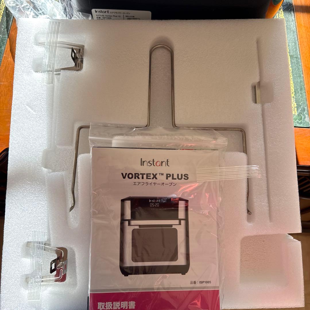 Instant Vortex Plus エアフライヤーオーブン - メルカリ