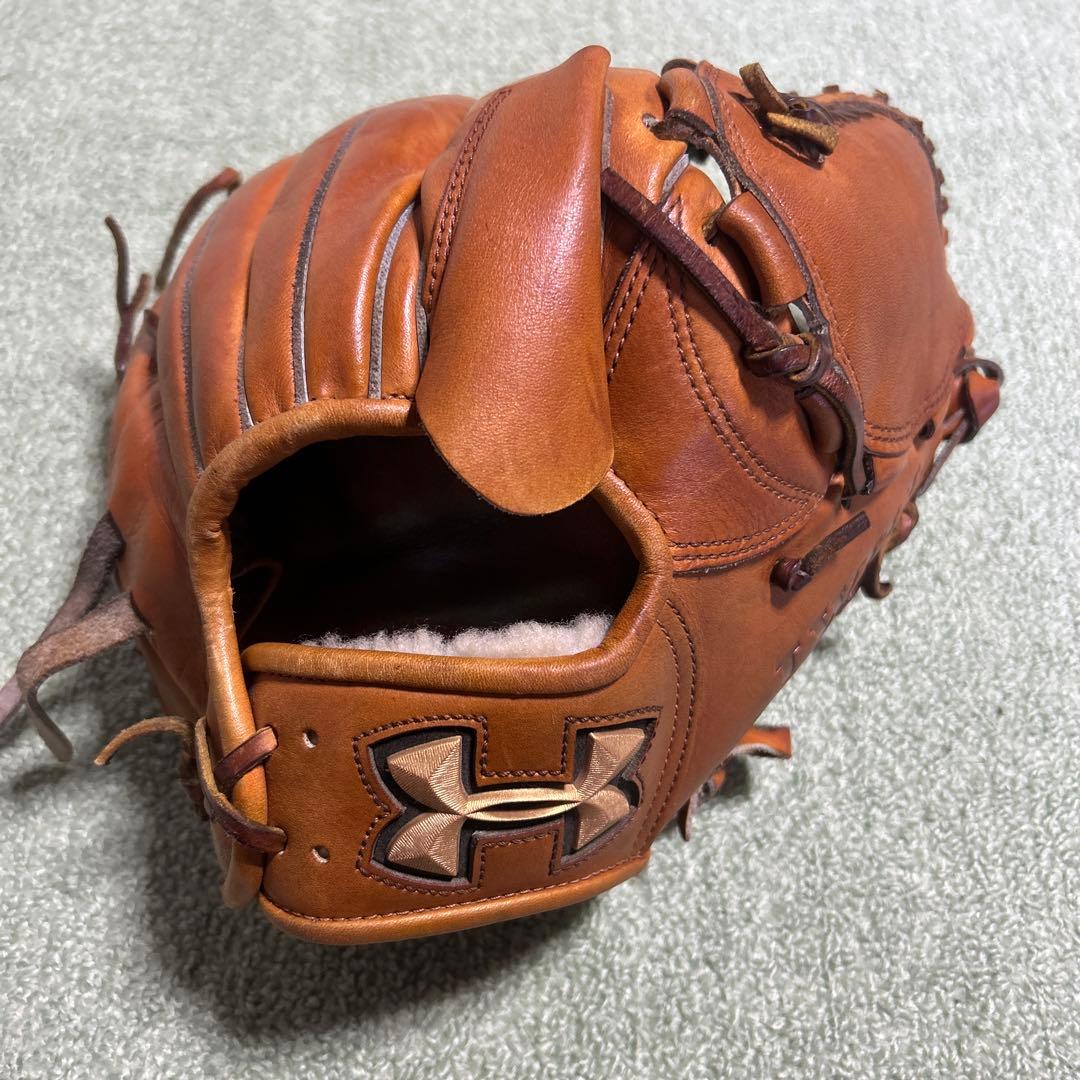 アンダーアーマー　硬式ピッチャー用グラブ　型番QBB0083 アンダーアーマー 硬式投手用グラブ QBB0083 グローブ｜Yahoo!フリマ