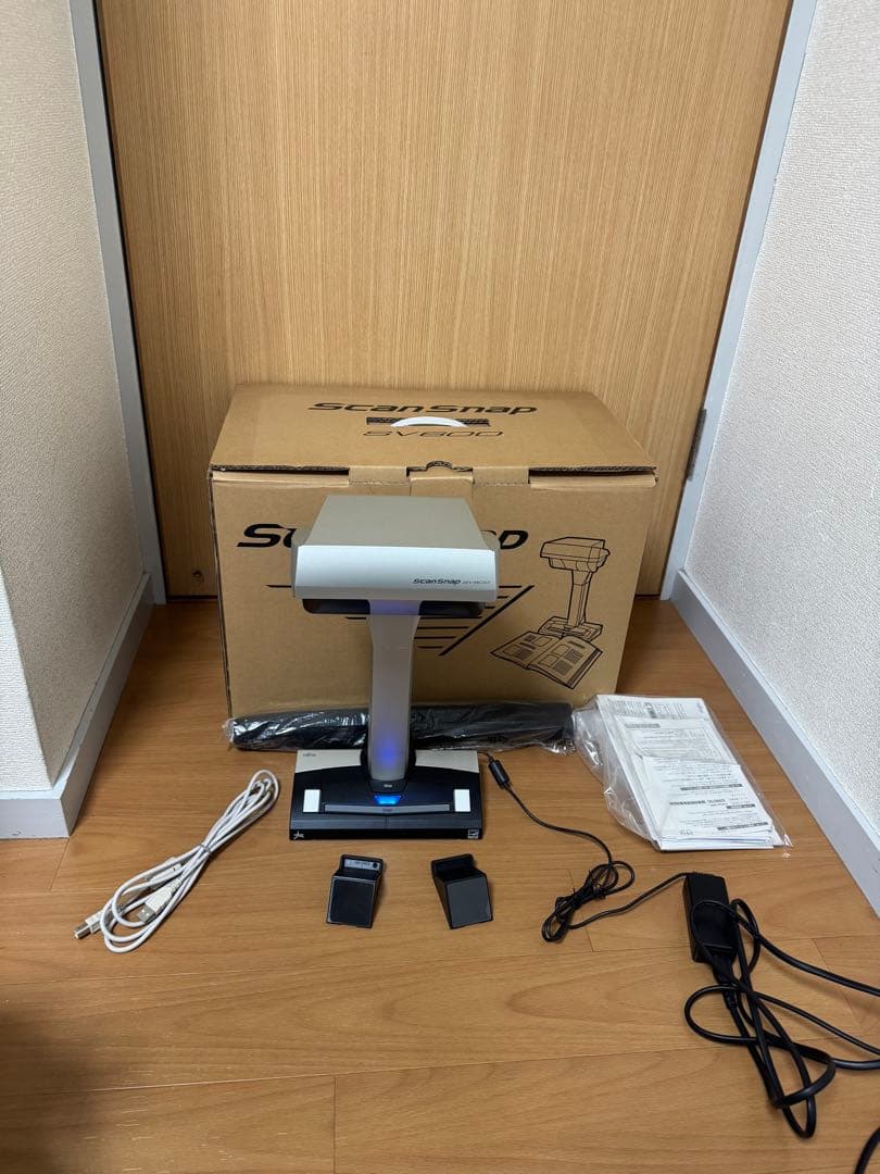 富士通　FUJITSU ScanSnap SV600 ドキュメントスキャナー レンタル] 富士通 ScanSnap FI-SV600 ドキュメントスキャナー - Rentio