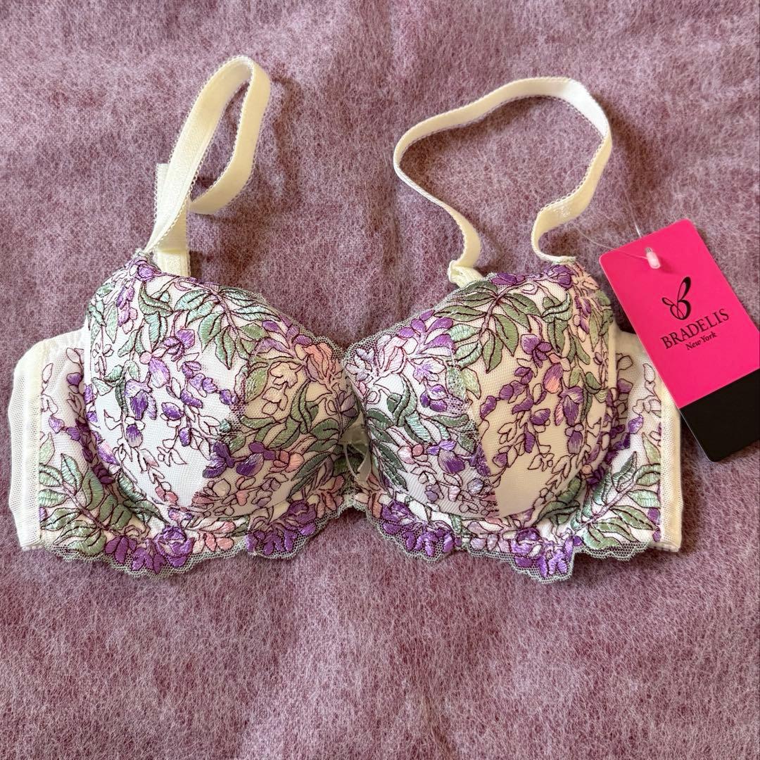 BRADELIS NEWYORK STEP2 リサブラ c65 育乳ブラ - メルカリ