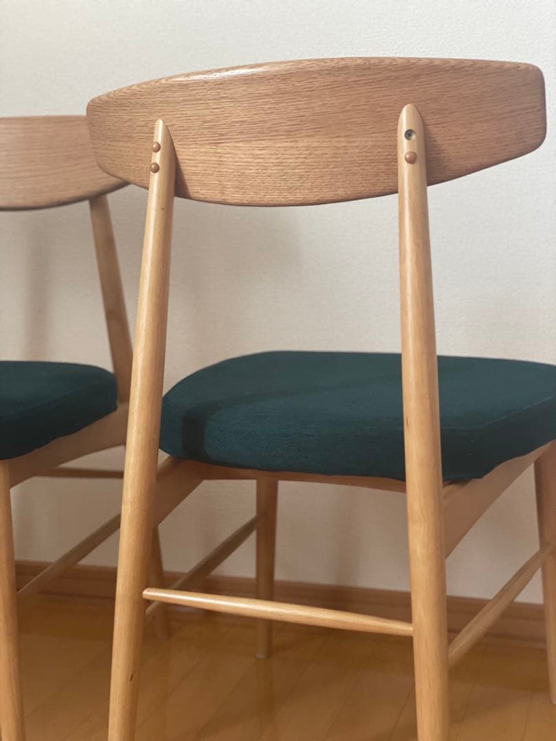 【きんたろう】 美品天然木ダイニングチェアアイボリー1脚グリーンカバー付 きんたろう様専用】 美品天然木ダイニングチェアアイボリー1脚グリーン