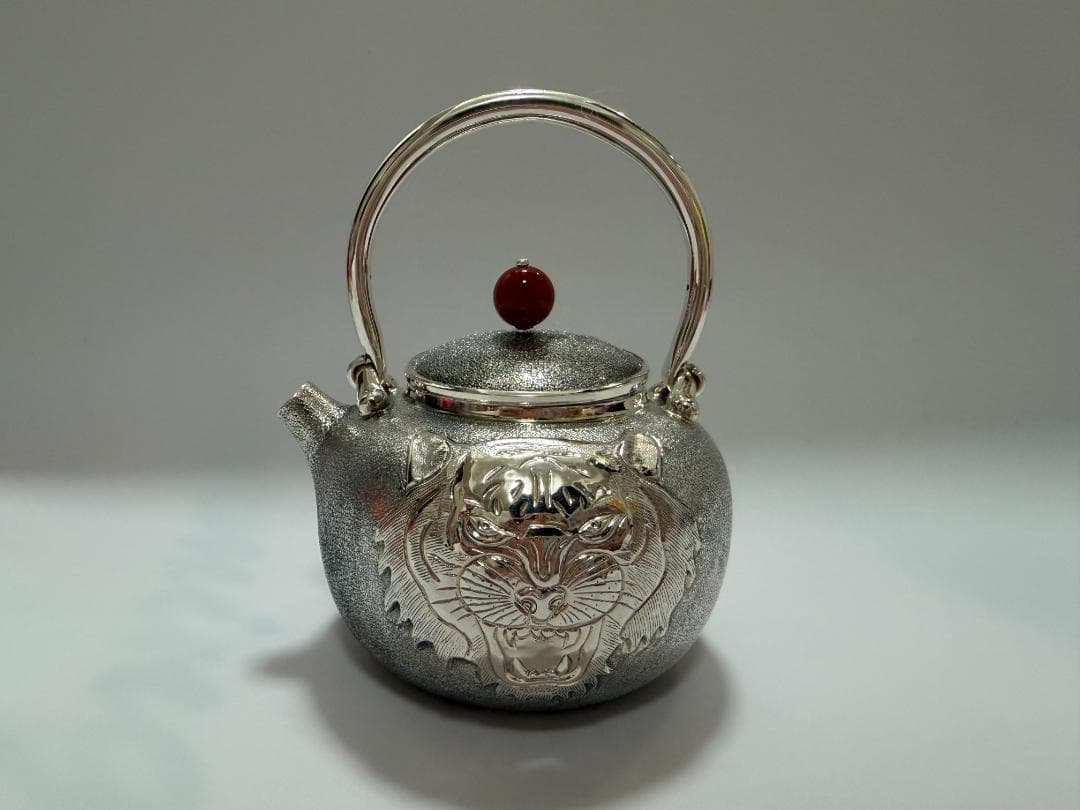 純銀製 龍虎図彫 赤玉摘み 急須 銀瓶 煎茶道具 煎茶道具 洗瓶 銀瓶 銀燻 約500ml : 茶道具いまや静香園 - 通販