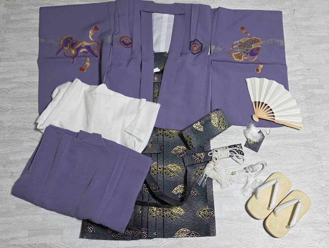 七五三 和装 着物　羽織袴5歳　男の子　鷹柄　美品！ 七五三 着物 男の子 5歳 羽織袴セット「紫苑色 鷹に波、笹」フルセット