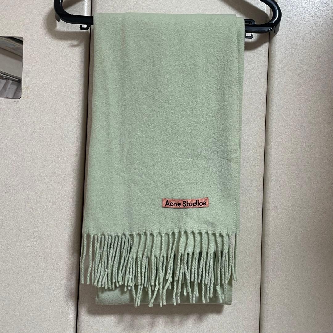 Acne Studios マフラー グリーン*美品*箱付き - メルカリ
