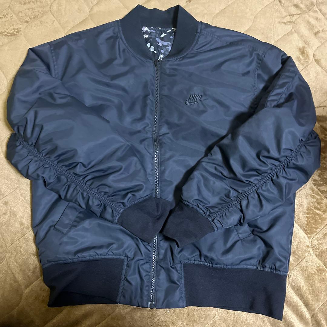 ナイキ ブルゾン MA-1 フライトジャケット リバーシブル カモフラ 刺繍