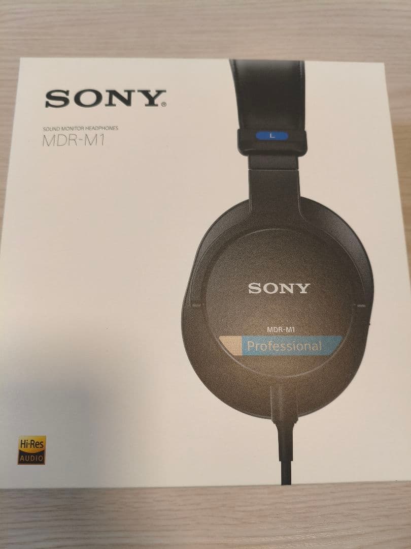 SONY MDR-M1 有線ヘッドホン Amazon.co.jp: Sony MDR-M1 Studioクローズドバックヘッドホン - 有線