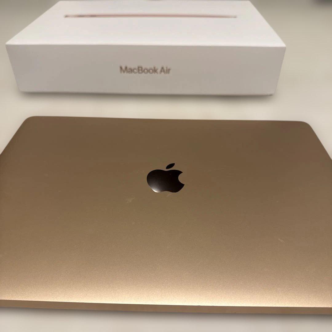 MacBook Air 13インチ　ローズゴールド　2020 画面損傷あり MacBook Air 13 インチ (2020) ゴールド - Core i3 1.1 GHZ - SSD