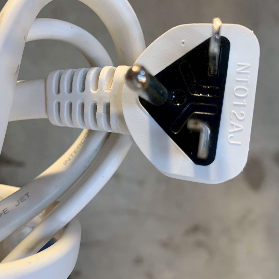 東芝エアコン　2022年製　4.0kw 主に14畳用　　　標準取り付け工事込み