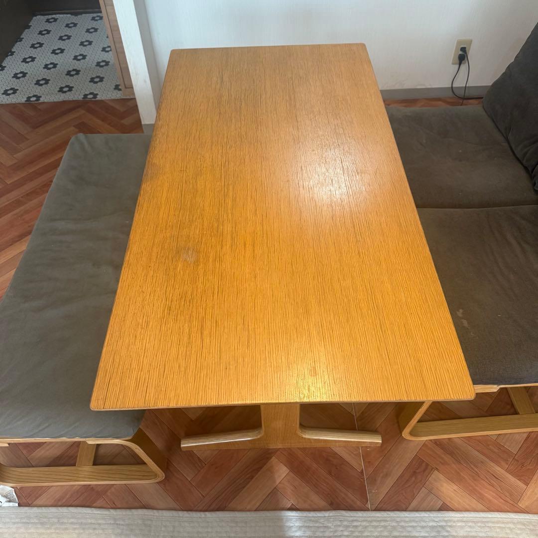 KUROGOMA　無印リビングでもダイニングでもつかえる　ダイニングセット 新宿通り】コンパクトなスペースで快適に過ごせる「リビングでも