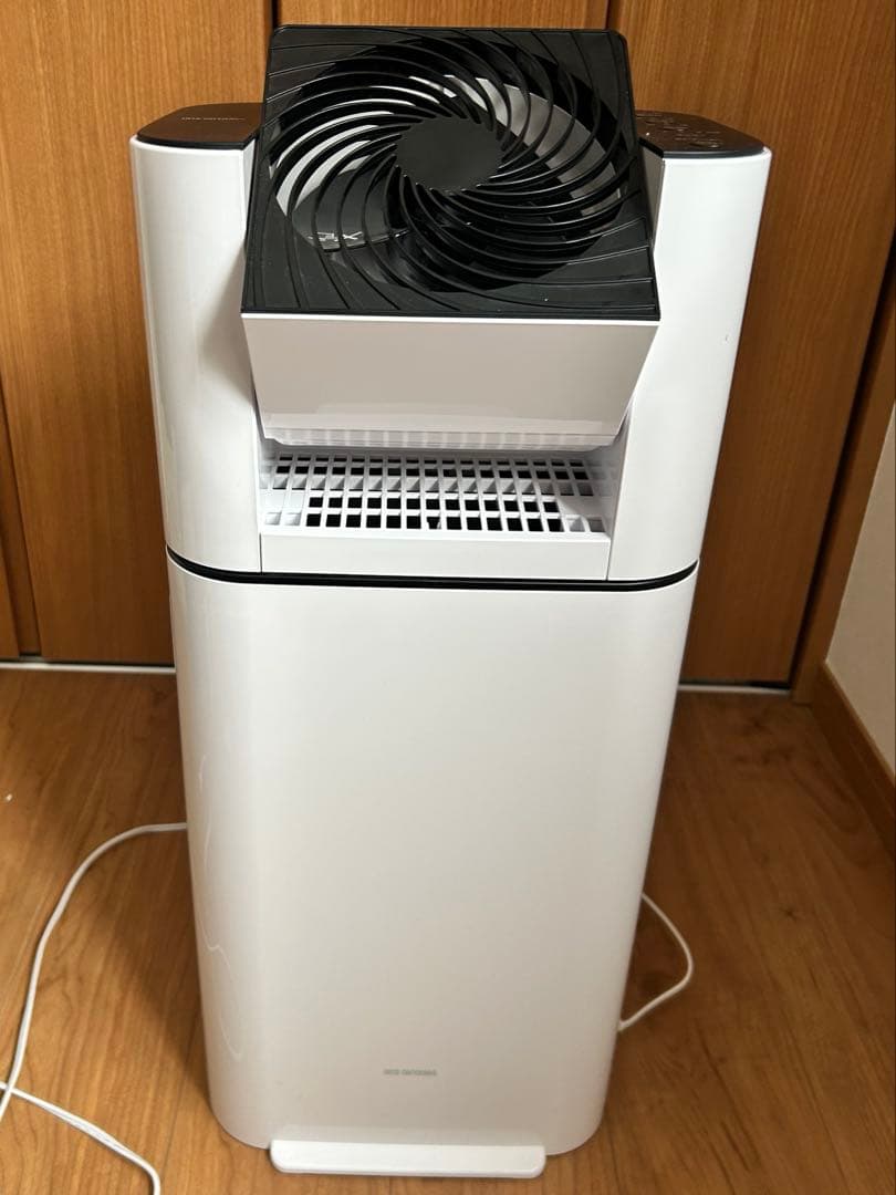 美品アイリスオオヤマ　除湿器　2025年製 IRIS OHYAMA（アイリスオーヤマ） 除湿機 衣類乾燥 小型 家庭用 静音
