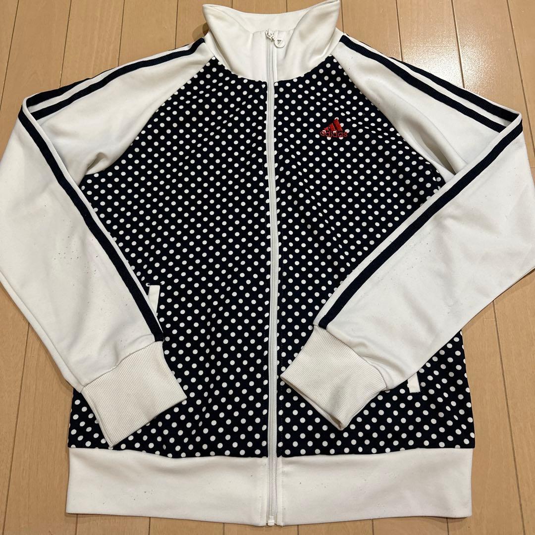 ベイビーわるきゅーれ 杉本ちさと(高石あかり)着用モデル adidas