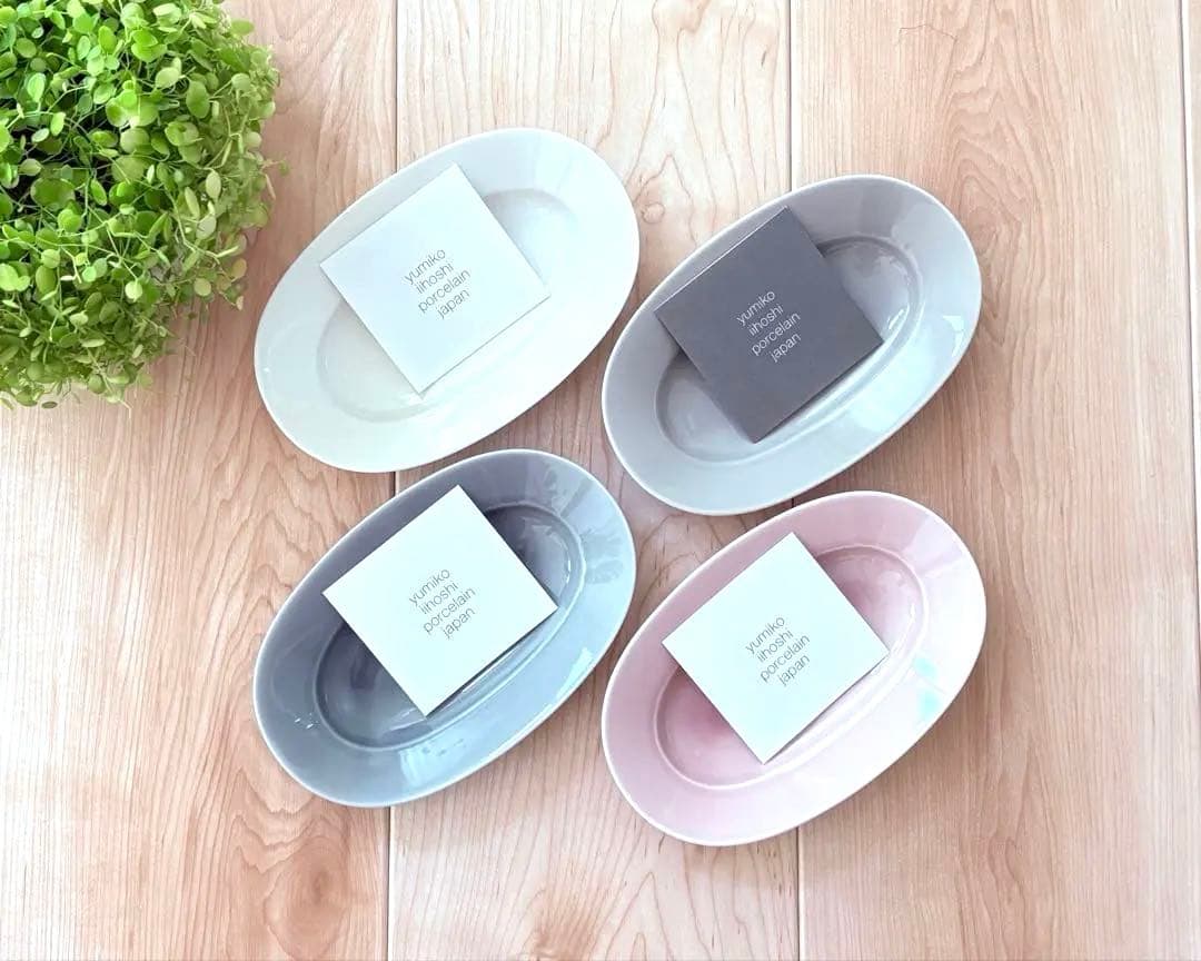 イイホシユミコ×チェック＆ストライプ　オーバルプレートS　冬の贈り物　4色セット yumiko iihoshi porcelain | - 〈CHECK&STRIPE「冬の贈り物」ご注文
