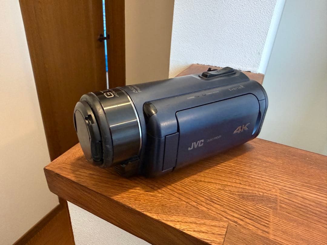 ビデオカメラ jvc everio r gz-ry980-a 業界初、「防水」「防塵」「耐衝撃」「耐低温」対応と4K撮影を両立した