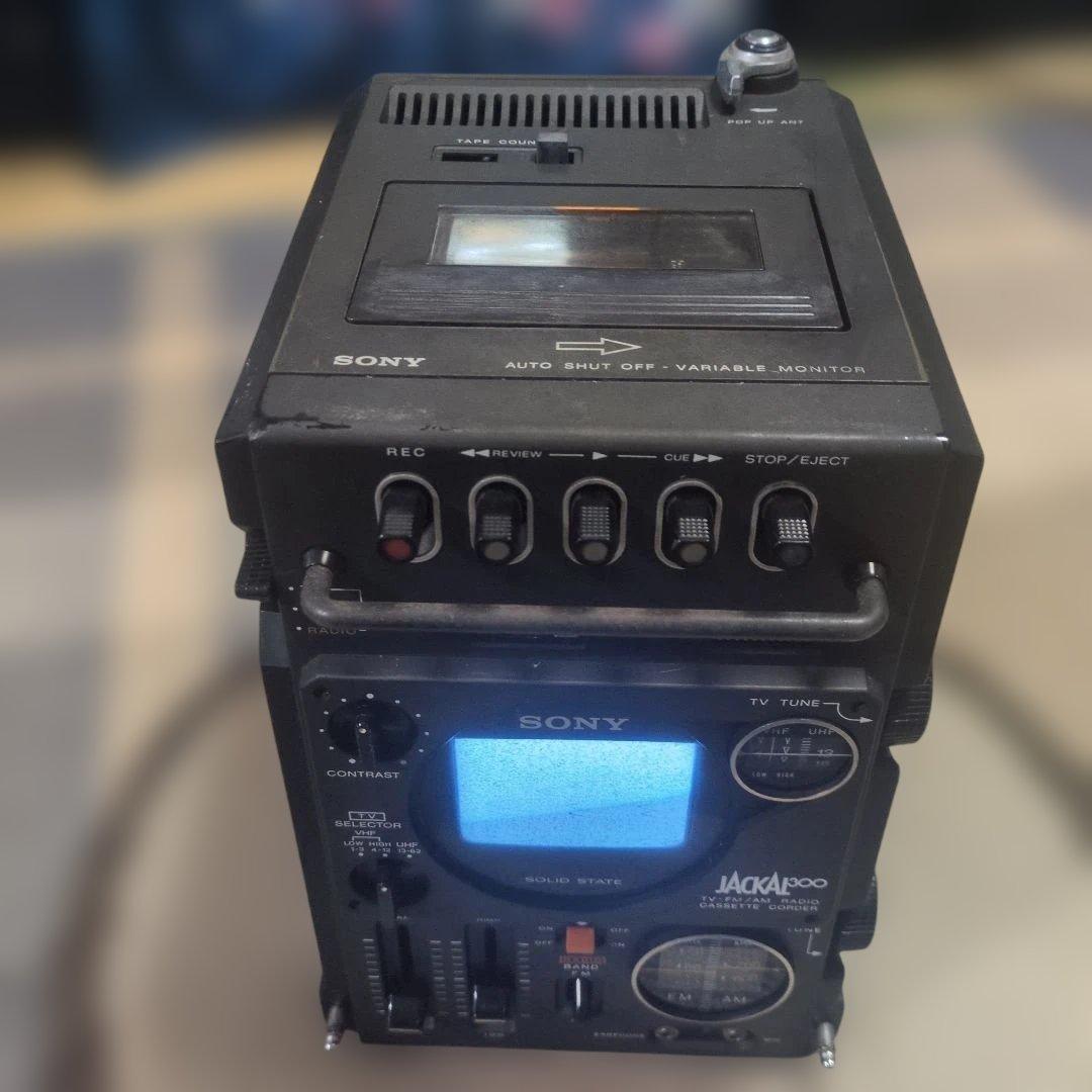 SONY JACKAL300 TV-FM/AMラジオ カセットコーダー The Sony FX-300 Jackal: A Holy Grail technological marvel of the