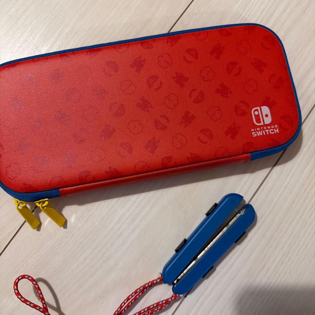 Nintendo Switch ケース 赤 青 - メルカリ