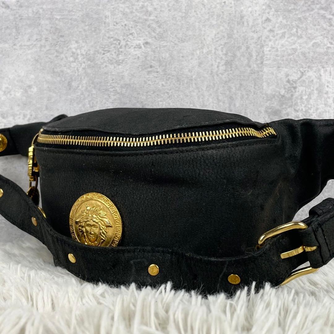 美品 ヴェルサーチ レザー ボディバッグ ロゴ金具 メデューサ ファスナー 黒 ヴェルサーチェ メデューサ ベルトバッグ ボディバッグ ウエストバッグ