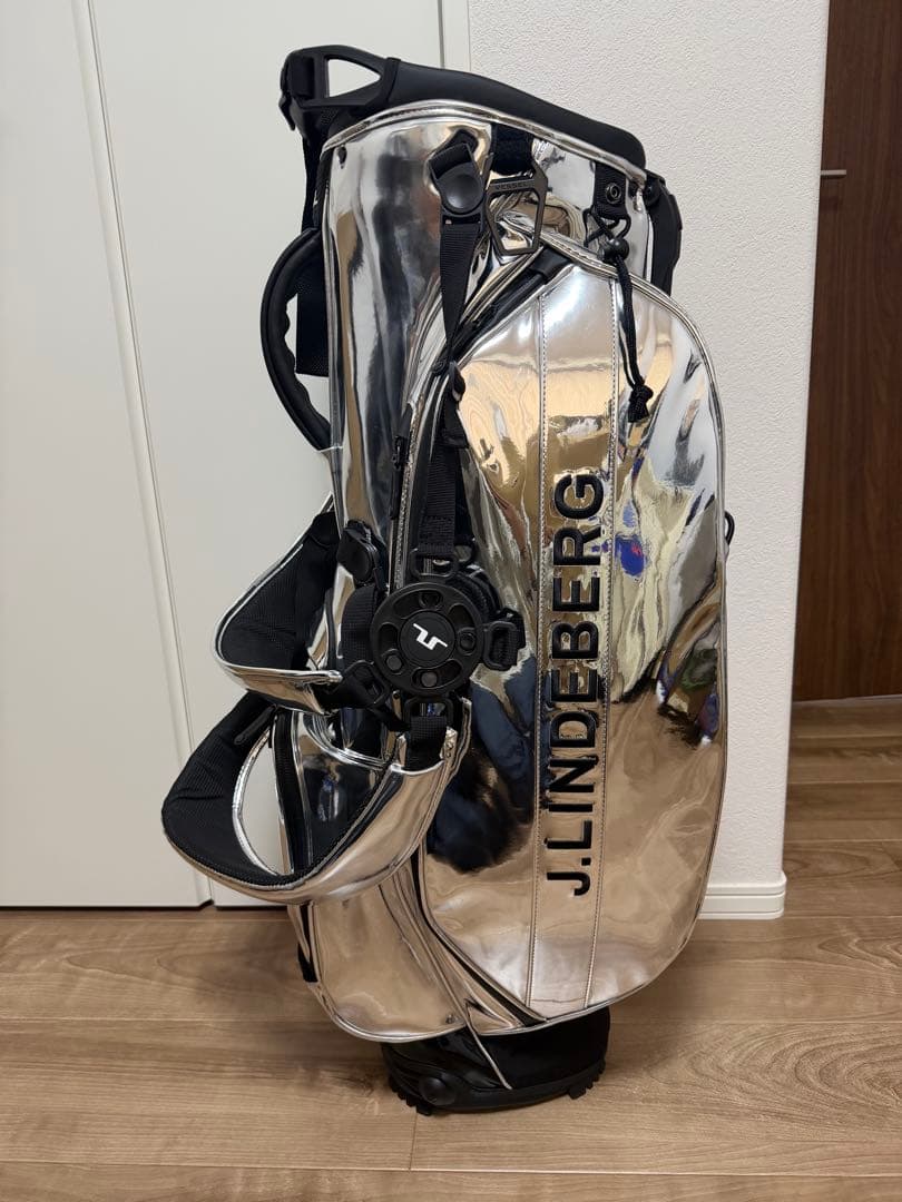 新品未使用品J.LINDEBERG シルバー キャディバッグ VESSELコラボ J.リンドバーグ / J.LINDEBERG 【VESSELコラボ】キャディバッグ