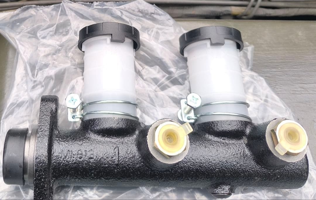 三菱ジープ ブレーキマスターシリンダー アッセンブリ Amazon | ブレーキマスターシリンダーアセンブリ ブレーキタンデム