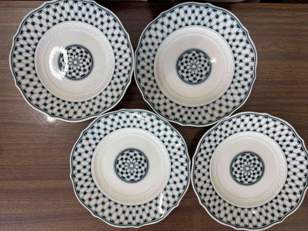 リチャード ジノリ ミュージオクラシコ プレート 4枚セット リチャード・ジノリ ミュージオクラシコ 26cmプレートを買い取りました