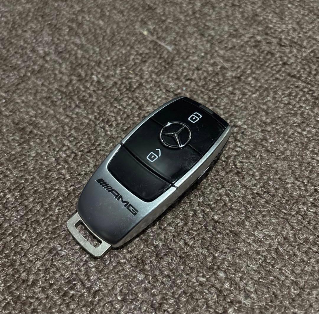 Mercedes-Benz AMG キーレスエントリー　メルセデス　ベンツ How to replace the battery in a current model Mercedes-Benz key