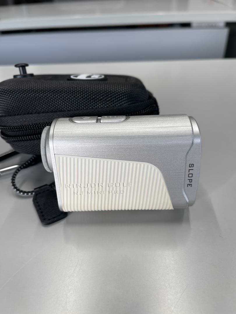ニンジャーゴルフNJ MINI PRO OLED ゴルフレーザー距離計 競技対応 NJ MINI PRO OLEDを評価・解説｜口コミ・使い方｜最安値・取扱説明書