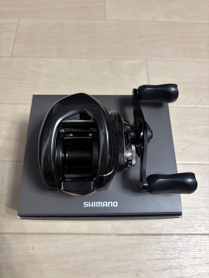 シマノ 23 アンタレスDC MD XG 右ハンドル 美品 送料込み シマノ（SHIMANO） (取寄せ 5月末頃メーカー生産予定) ( 送料無料 ) 23