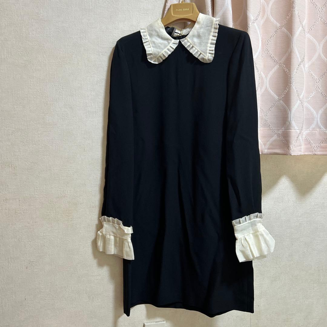 MIUMIUフリル付き黒ワンピース MIU MIU(ミュウミュウ) フリルロングワンピース0000ET-C0346-00009