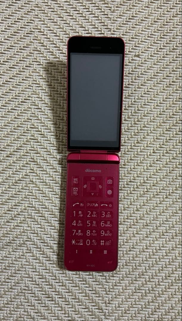 docomo DIGNO KY-42C 本体 レッド ガラホ 充電器付き - メルカリ