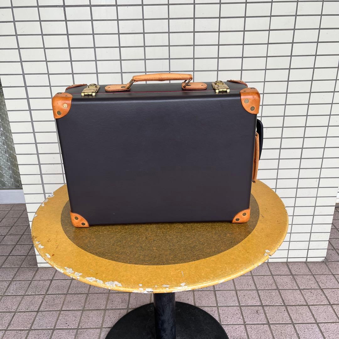 グローブトロッターのサファリキャリーバッグ サファリ ラージ スーツケース アイボリー | グローブ・トロッター