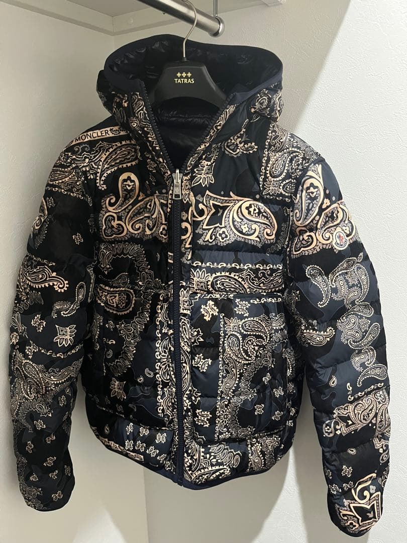 美品　モンクレール　ペイズリー　リバーシブル　2 ゴールデンサイズ 美品 モンクレール ペイズリー リバーシブル 2 ゴールデンサイズ