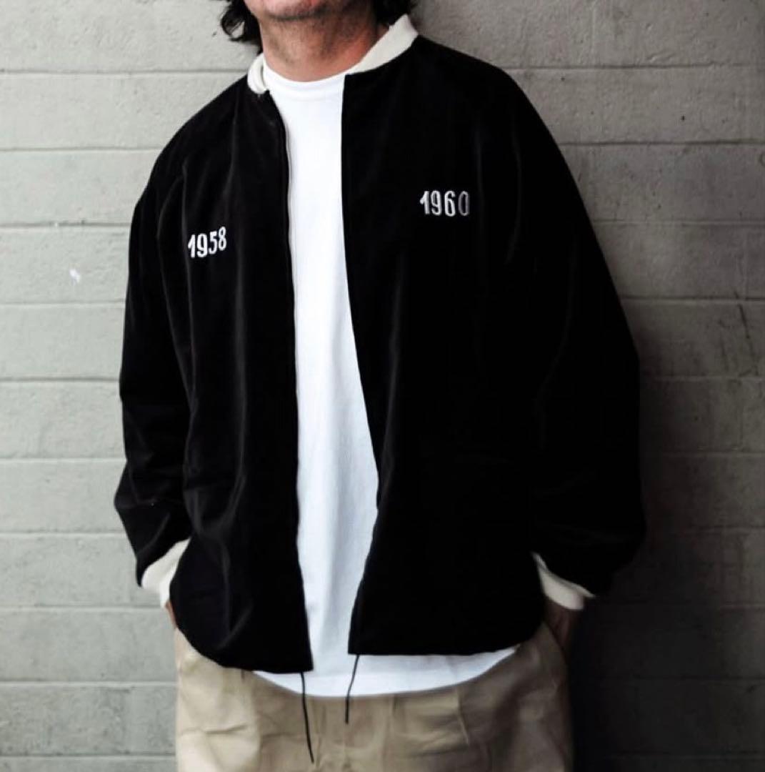 Cloveru Velor Souvenir Reversible JKT - メルカリ
