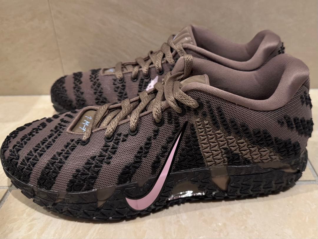 う*ん様 ［Nike ］Ja 3 大人気のNIKE JA 3にNEWカラー🔥🔥🔥 ・ ・ NIKE JA 3 EP 'VALENTINE'S