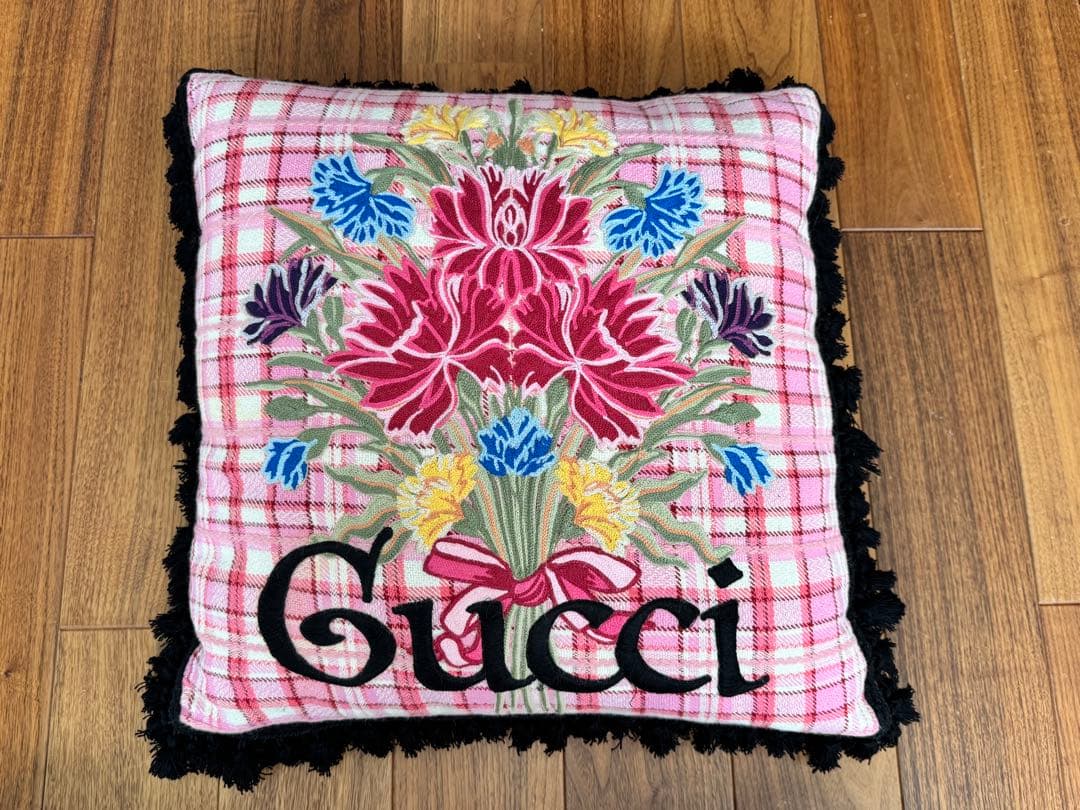 GUCCI フローラルクッション Gucci フローラル クッション | ピンク | FARFETCH JP