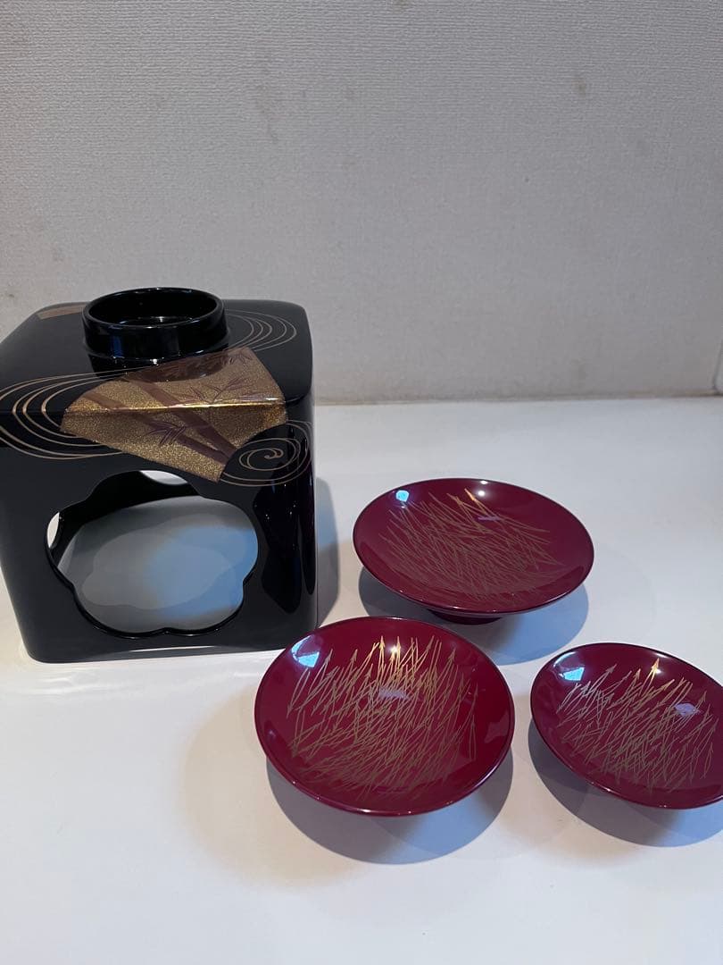 未使用】輪島塗 蒔絵 三段重箱 お屠蘇 盃 酒器セット 中島忠平の作品