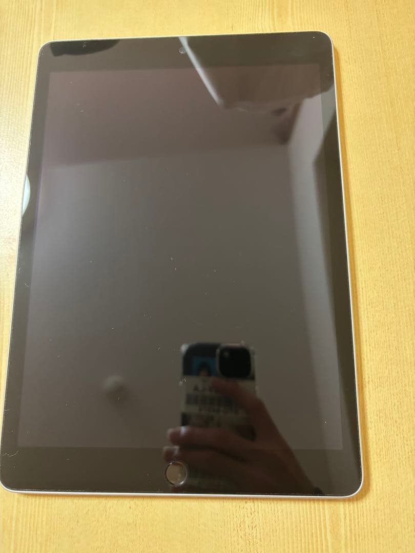 iPad本体 chami Amazon.com: First choose New Black Digitizer for iPad 9.7 (A1822