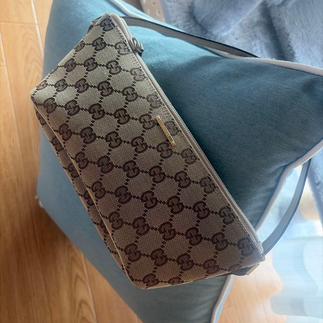 GUCCI GGキャンバスポーチ ベージュ/ブラウン　ほぼ未使用 GUCCI - GUCCI ポーチ GGキャンバス ベージュの通販 by サカイの
