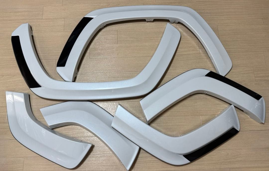 RAV4 TRD オーバーフェンダー 欠品無し RAV4 TRD用 オーバーフェンダー 未塗装品 ダブルエイト | GMG ONLINE SHOP