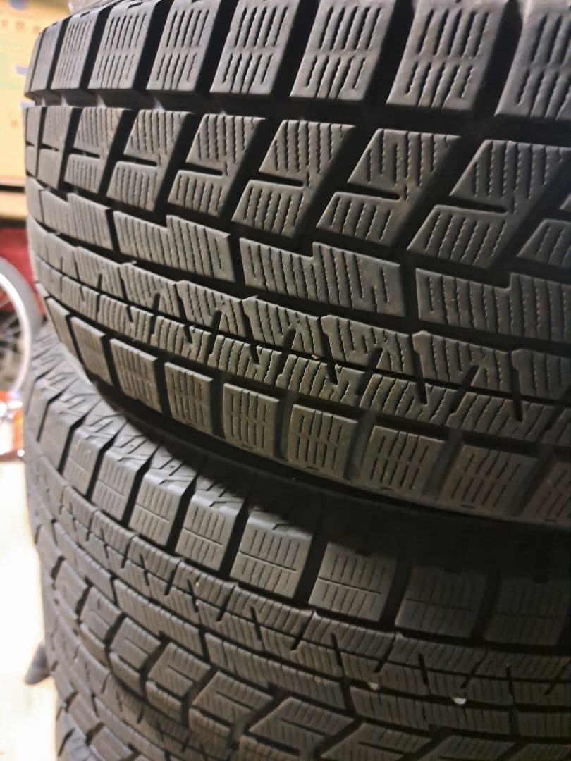 17インチ ヨコハマスタッドレスタイヤ2024年製215/60 ヨコハマタイヤ（YOKOHAMA TIRE） 215/60R17 スタッドレス YOKOHAMA