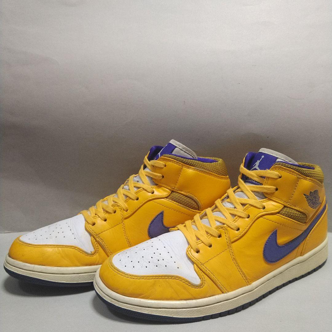NIKEエアジョーダンAIR JORDAN 1 MID LAKERS黄紫26.5 - メルカリ
