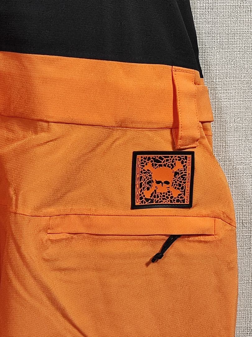 新品未使用 半額以下！オークリー スキーパンツ TC GUNN RC BIB - メルカリ