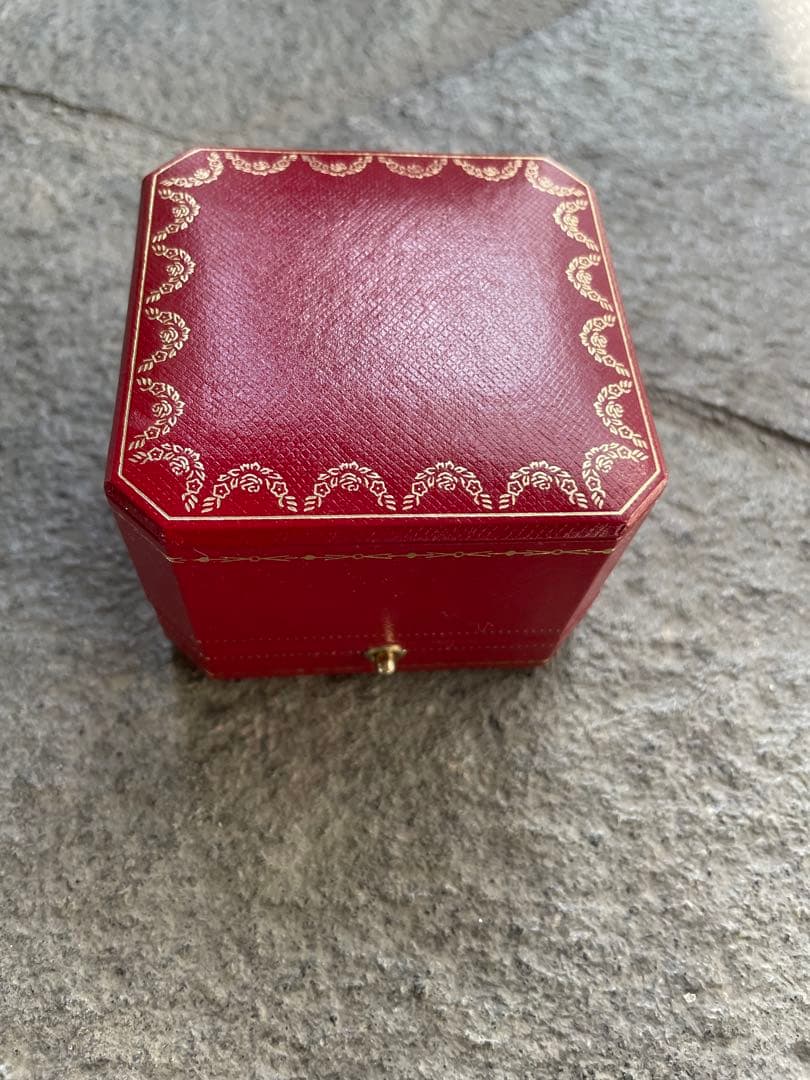 Cartier レザー製ギフトボックス 赤 - メルカリ
