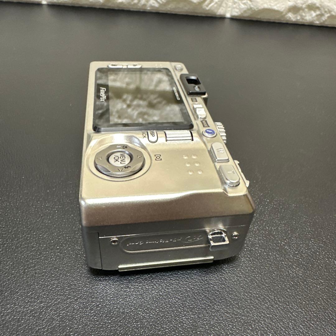 希少 FUJIFILM Finepix F810 動作未確認 ジャンク 現状品