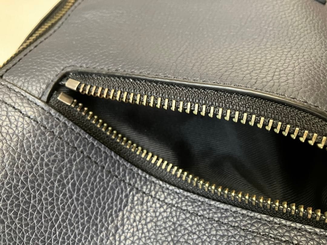い*き様 COACH コーチ レザー ボディバッグ ミッドナイトブルー - メルカリ