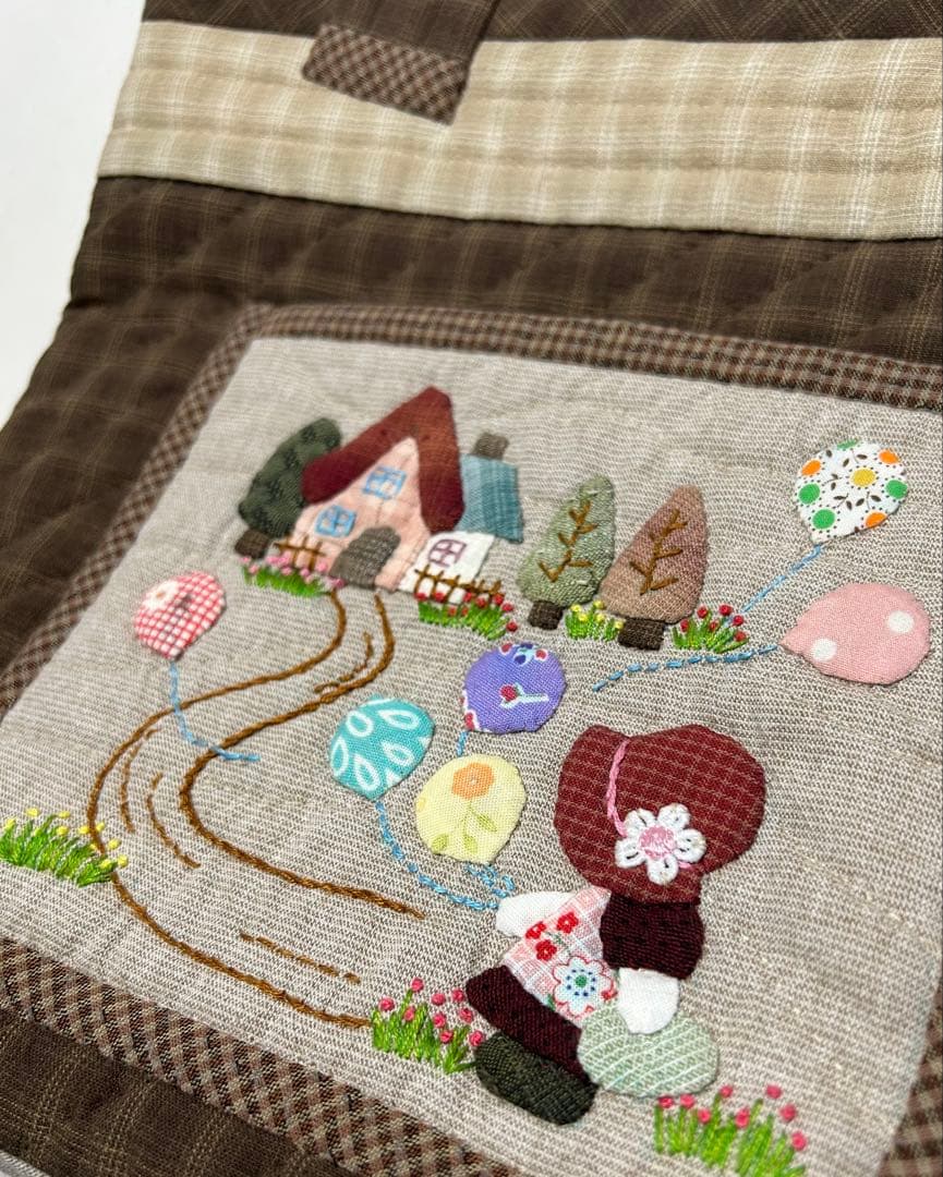 パッチワークスーちゃんのバッグ 裏面ポケット付き - メルカリ