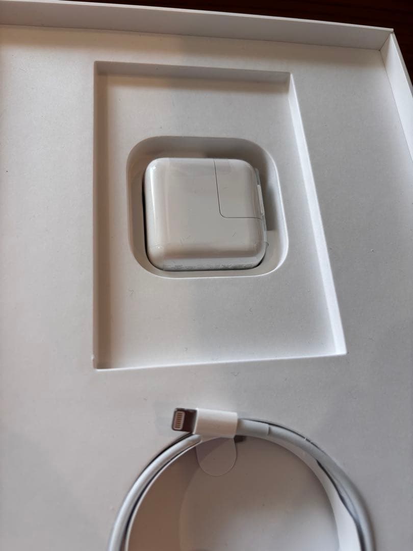 《値引き!》iPad 第7世代 Wi-Fiモデル（32GB） +Keyboard