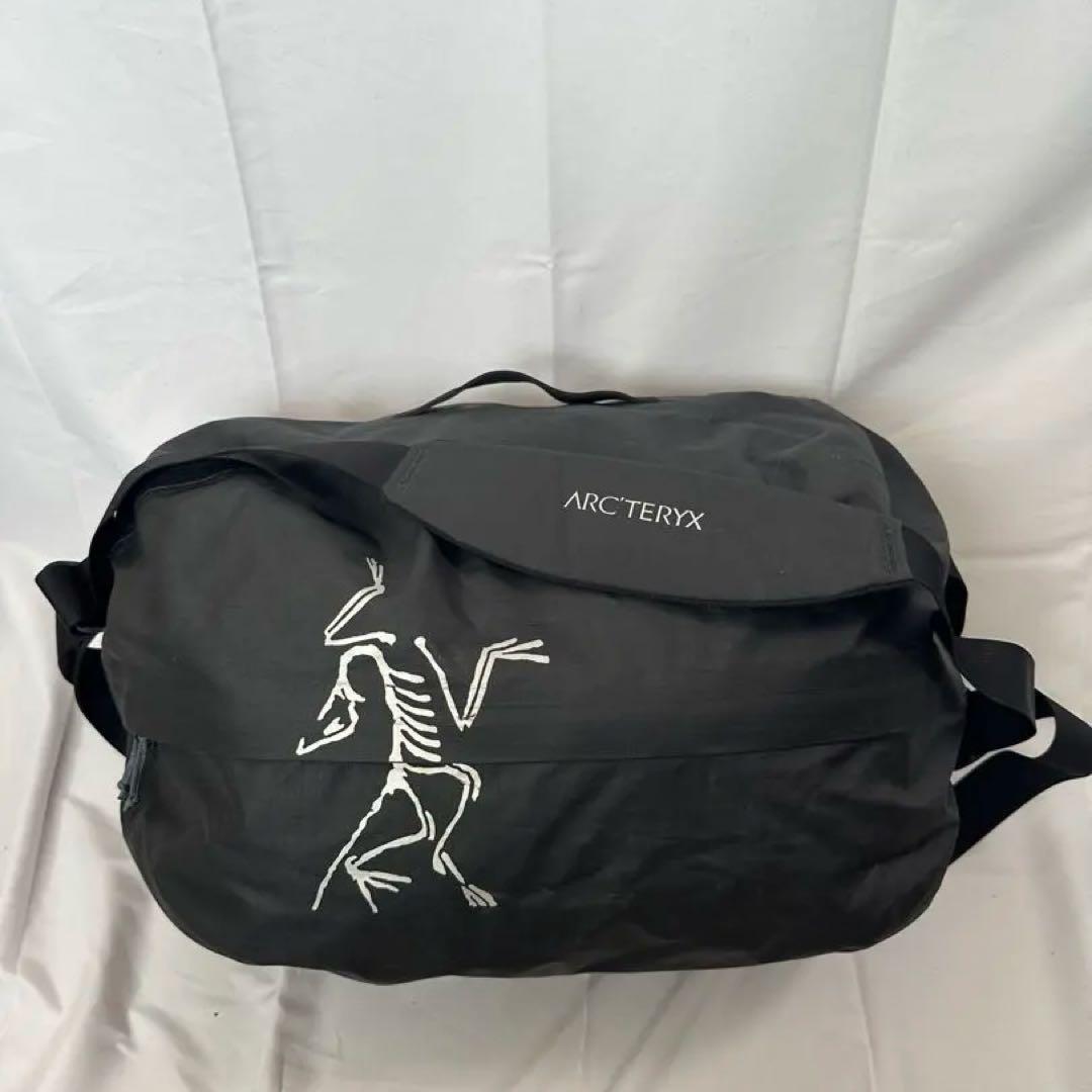 レア廃盤】 アークテリクス キャリアダッフル35 - メルカリ